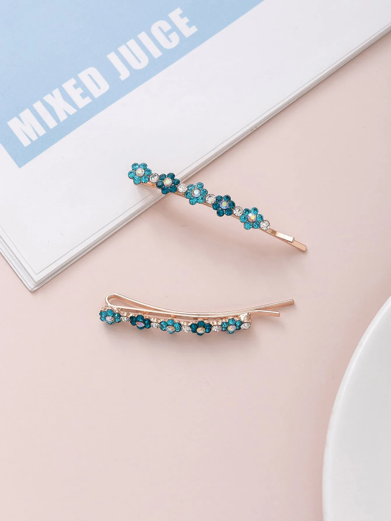 2pcs Blue Rhinestone Flower Decor Bobby Pin for Women Barrette Styling Hair