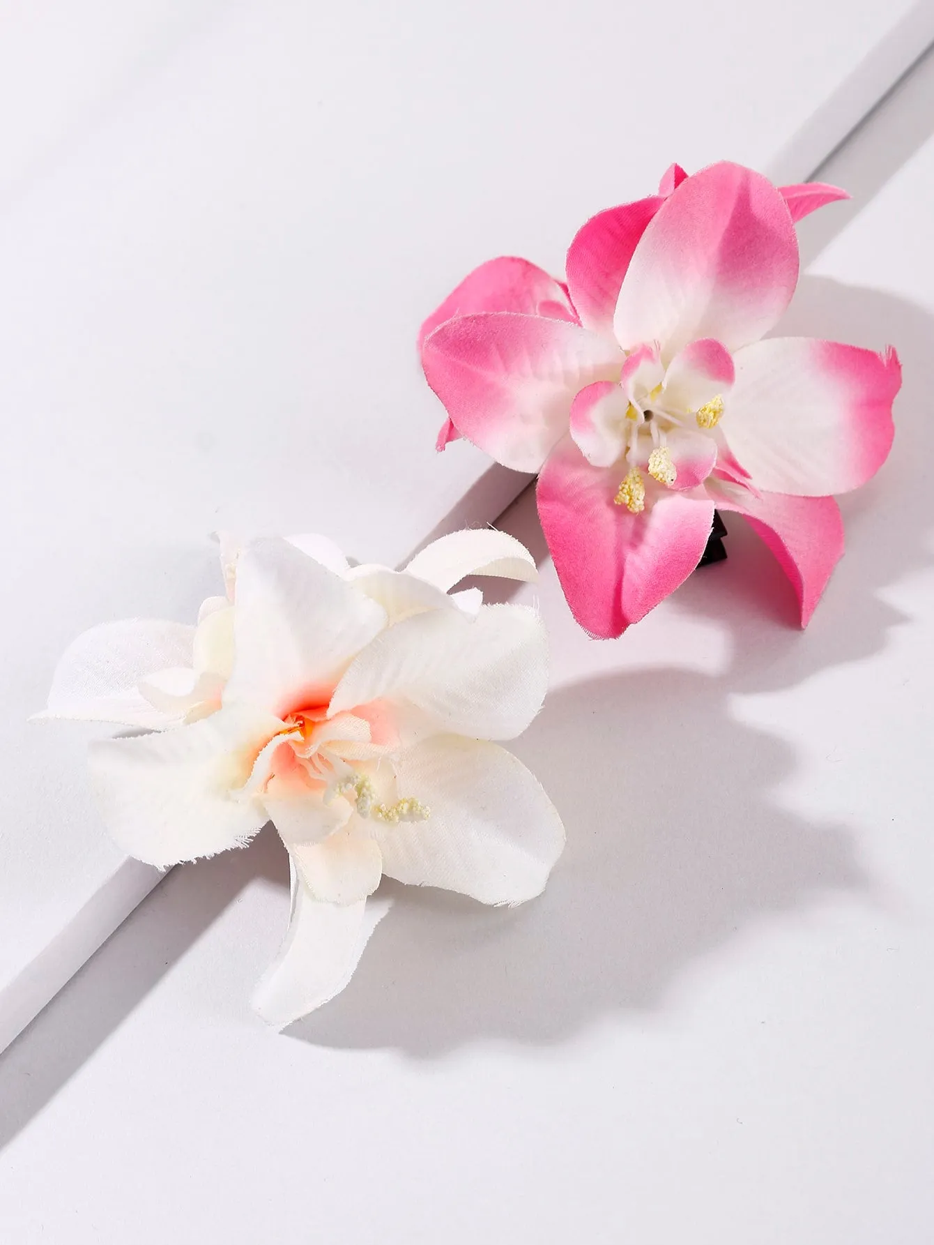 2pcs Women Artificial Pink and White Flower Decor Hair Clip for Women Barrette