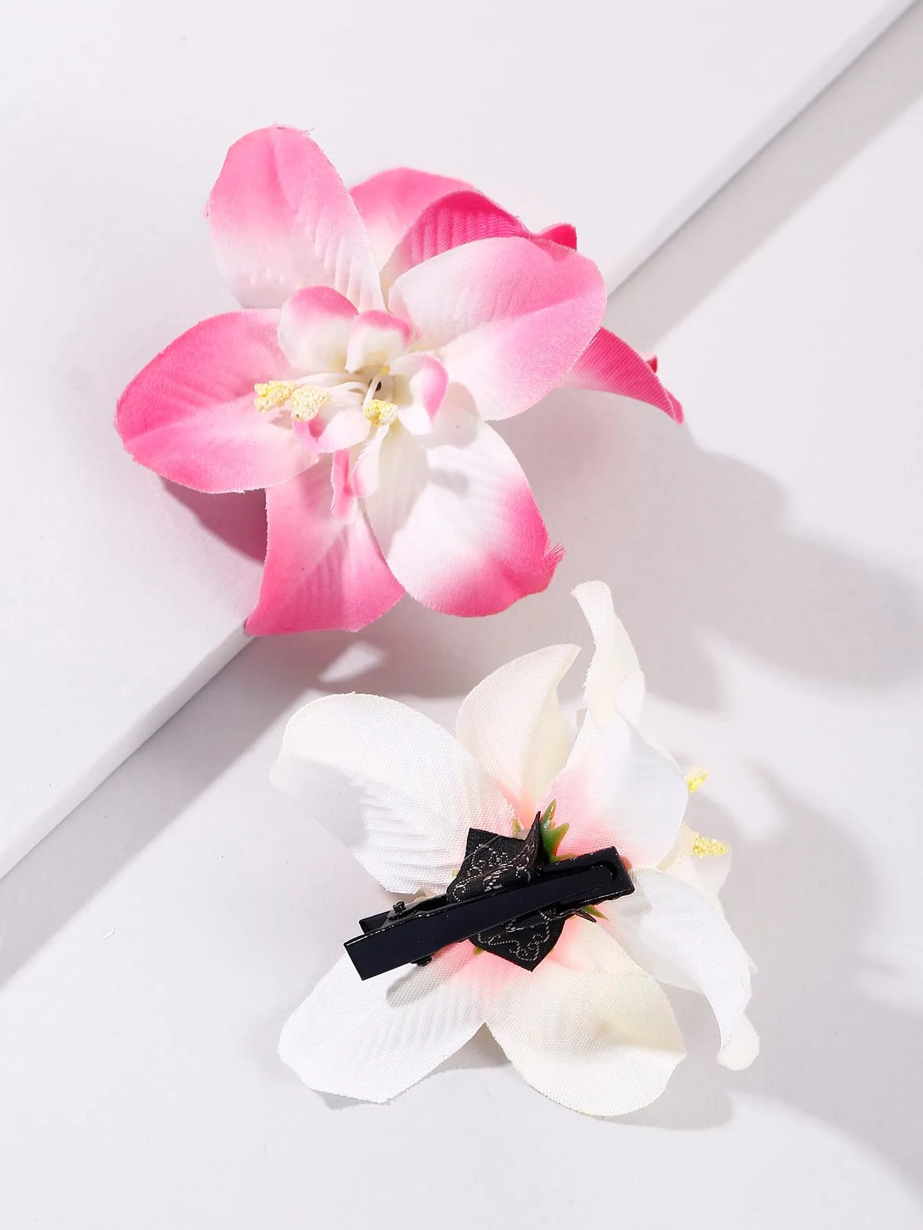 2pcs Women Artificial Pink and White Flower Decor Hair Clip for Women Barrette