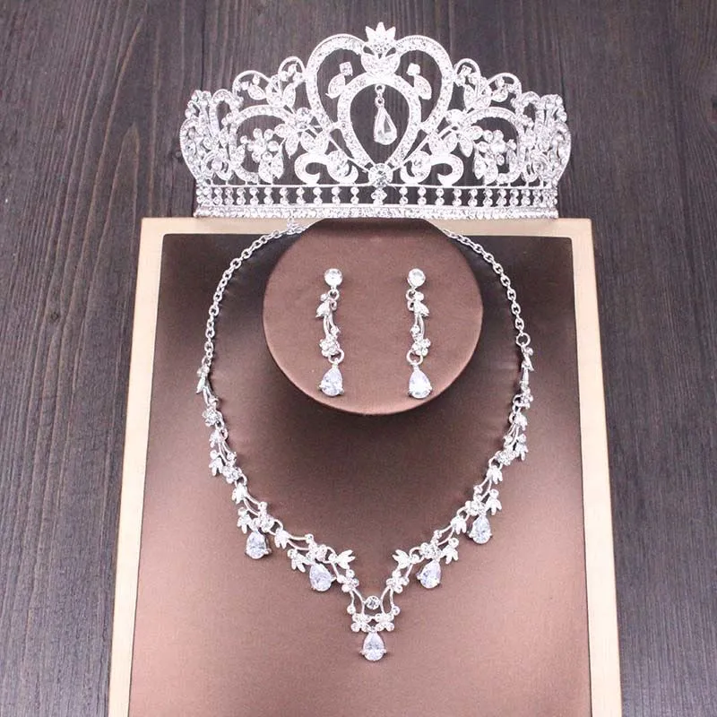 Bridal Rhinestone Crown & Necklace Set - Luxurious Wedding Accessory, Bridal Rhinestone Crown, Wedding Necklace Set, Sparkling Bridal Set