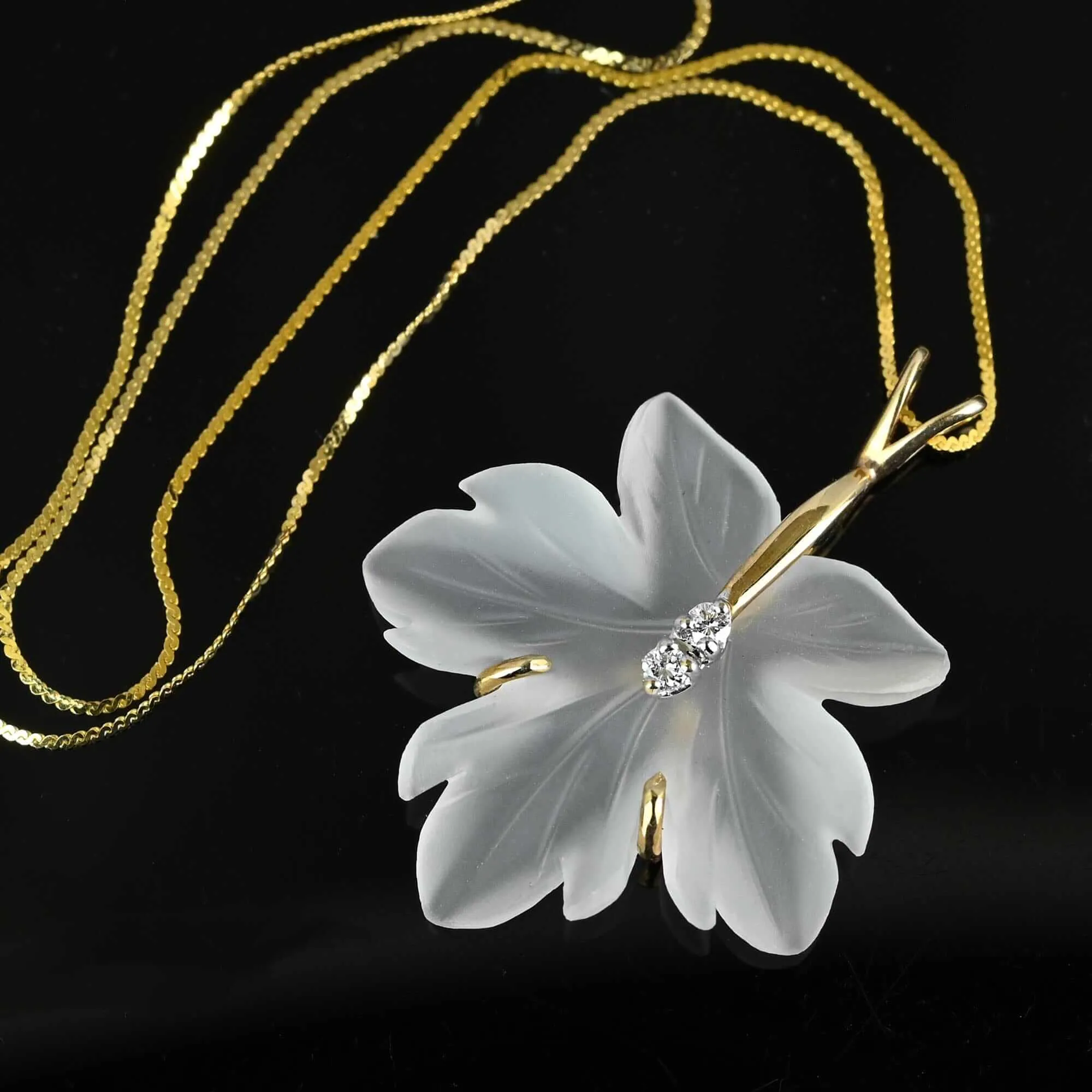 Exquisite 14K Gold Carved Rock Crystal Maple Leaf Diamond Necklace