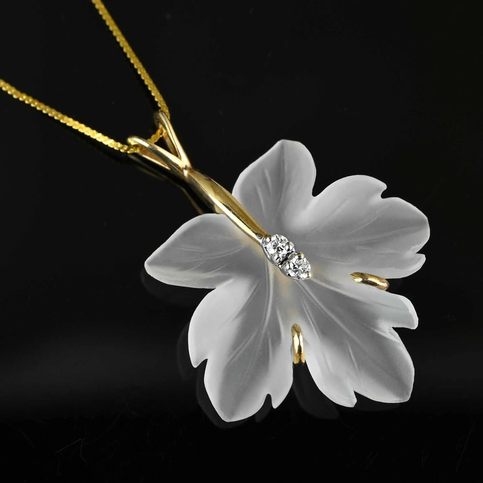 Exquisite 14K Gold Carved Rock Crystal Maple Leaf Diamond Necklace