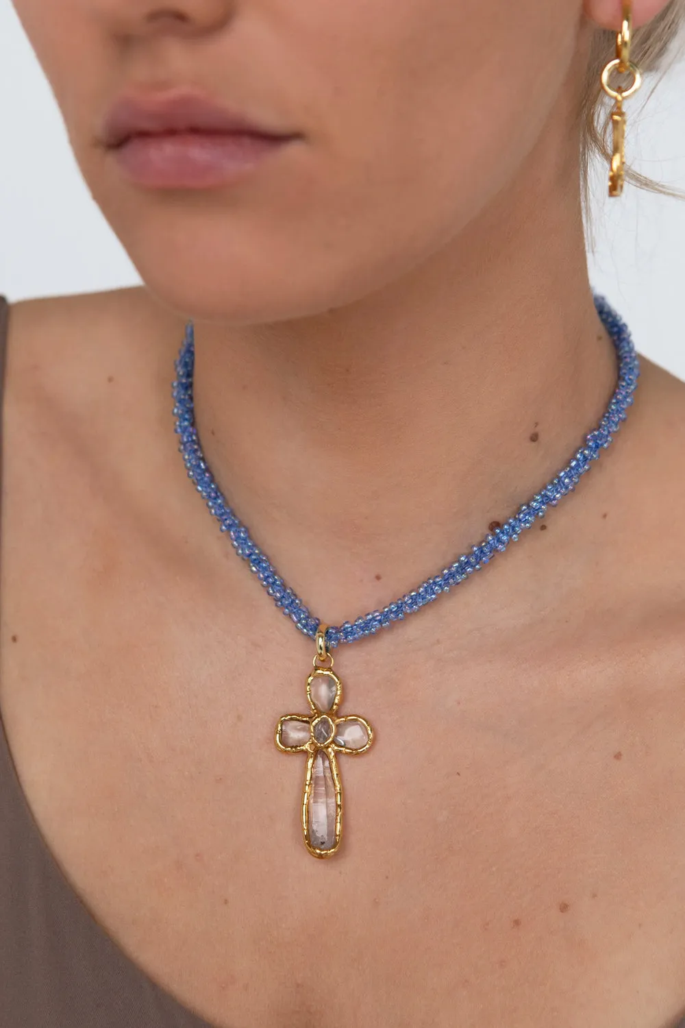 Grande Quartz Cross Charm in Gold