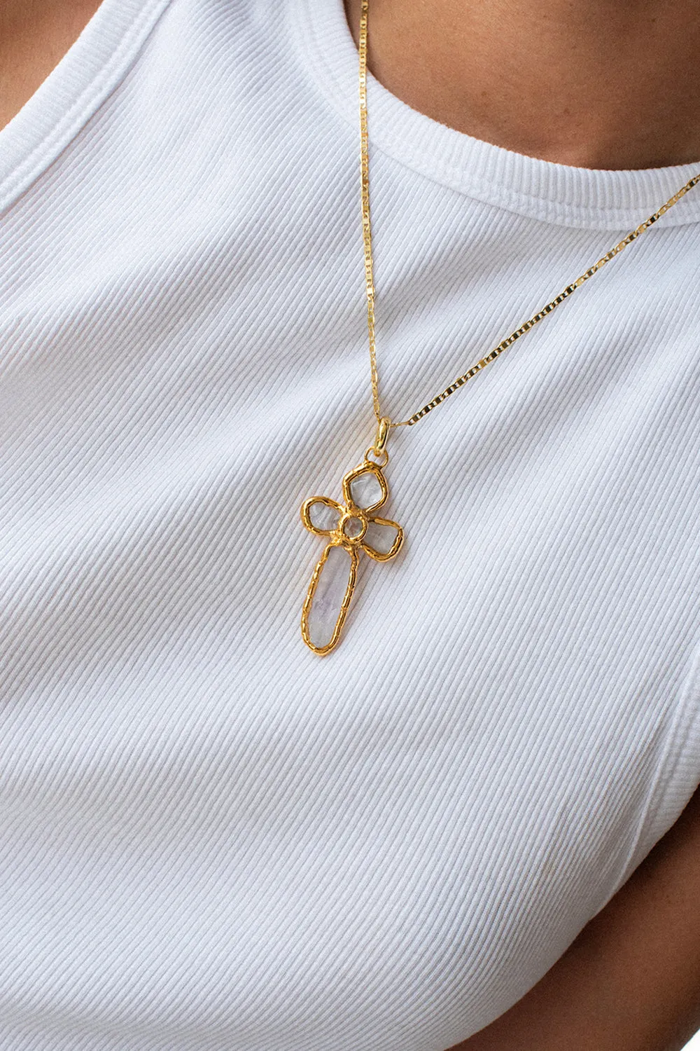 Grande Quartz Cross Charm in Gold