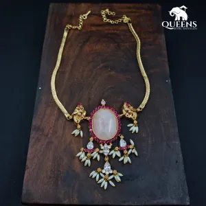 MAATHURI KEMP NECKLACE