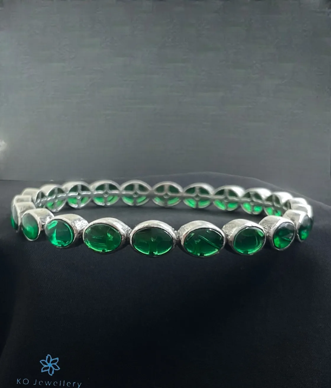 The Classic Oval Silver Kemp Bangle (Green/Oxidised/Size 2.2/2.4/2.6/2.8)